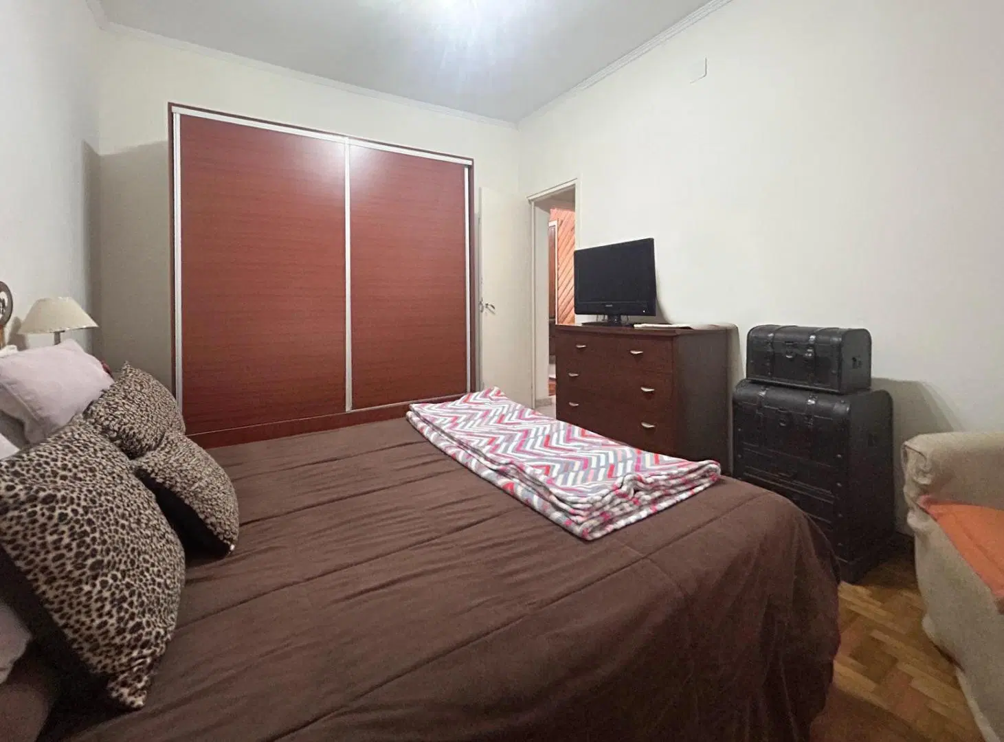 VENTA - Casa de 3 dormitorios, patio y cochera Barrio Roque Saenz Peña - Rosario. 2