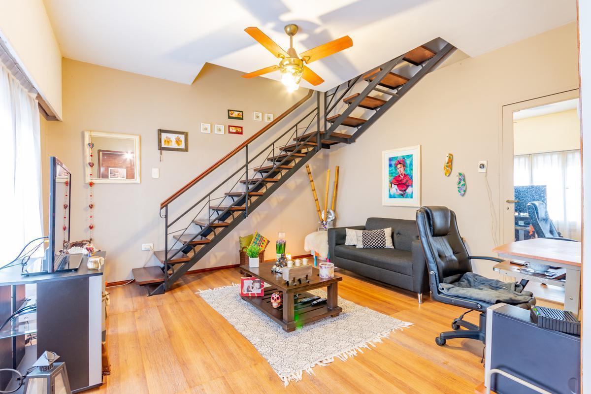 Foto de VENTA- Casa 3 Dormitorios más 1 Comodín en Barrio Luis Agote, Rosario., imagen 3