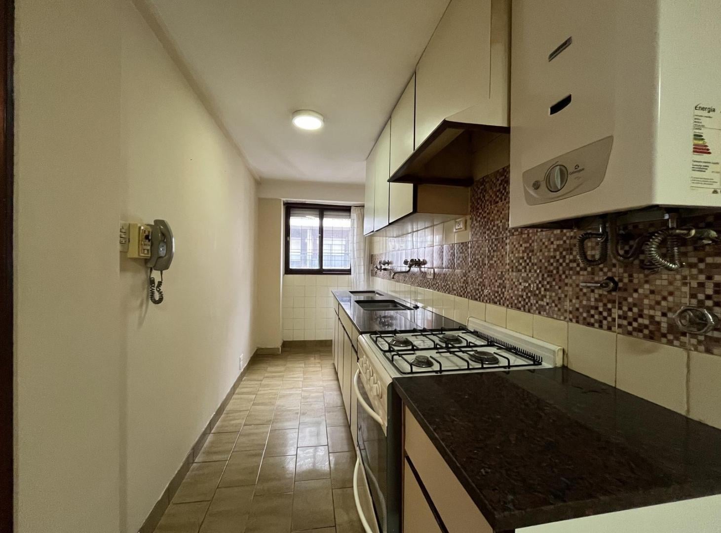 Foto de ALQUILER - Departamento de dos dormitorios, barrio Lourdes, Rosario., imagen 4