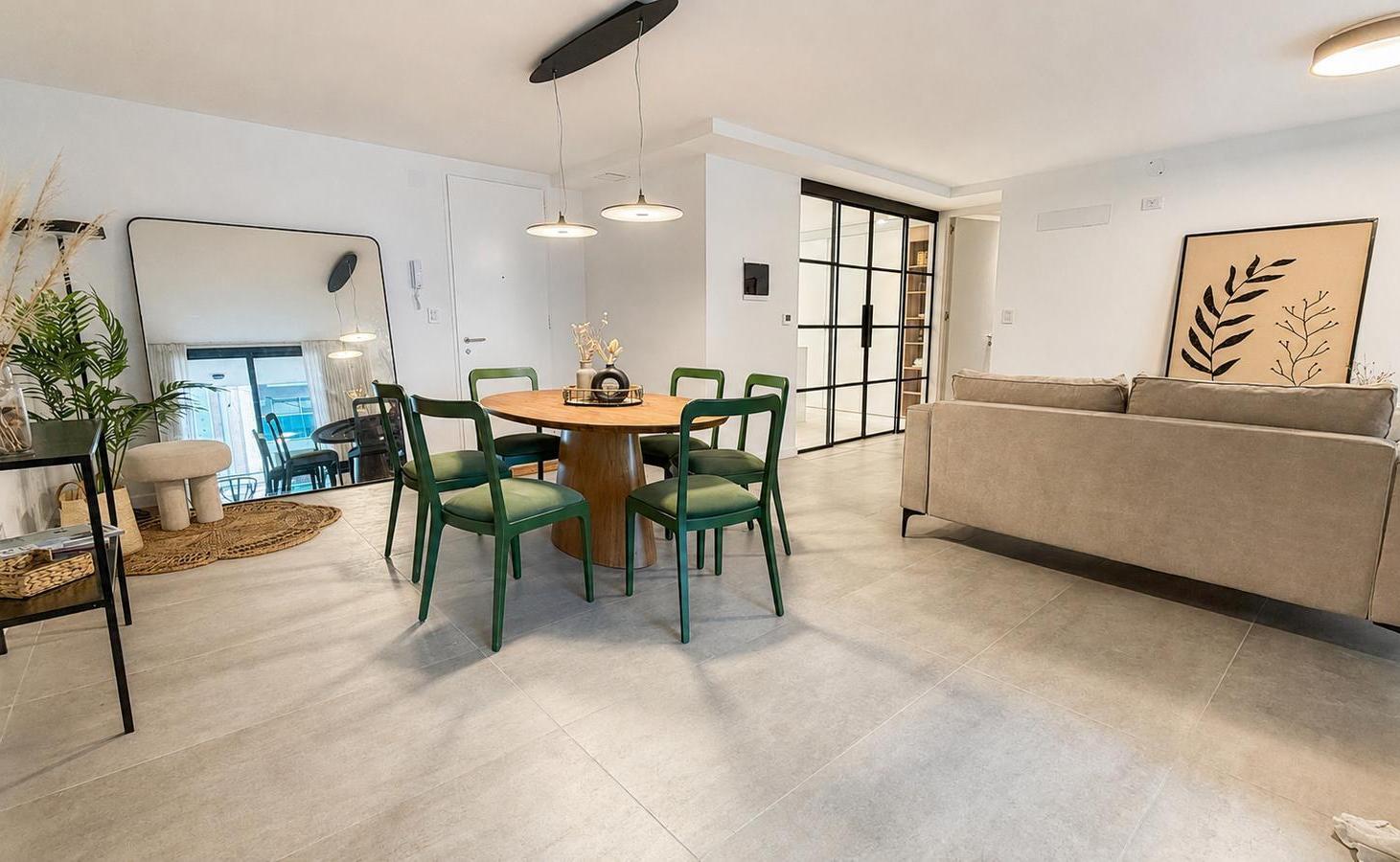 Foto de VENTA - Departamento a estrenar con tres dormitorios y balcón al frente, en barrio Centro, Rosario., imagen 2