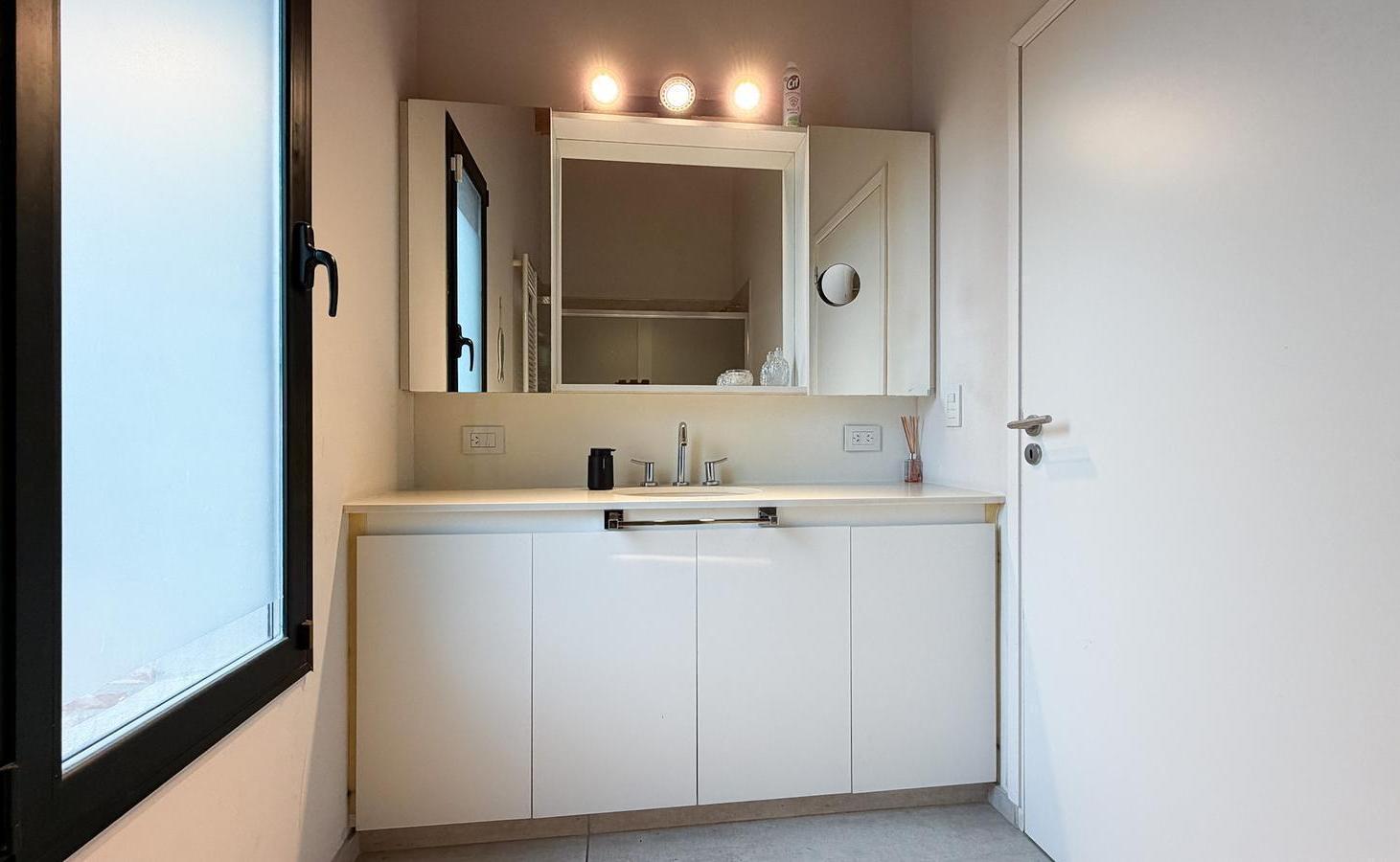 Foto de Casa en VENTA - Un dormitorio, Jardin y Piscina, Cantegril, Funes., imagen 5