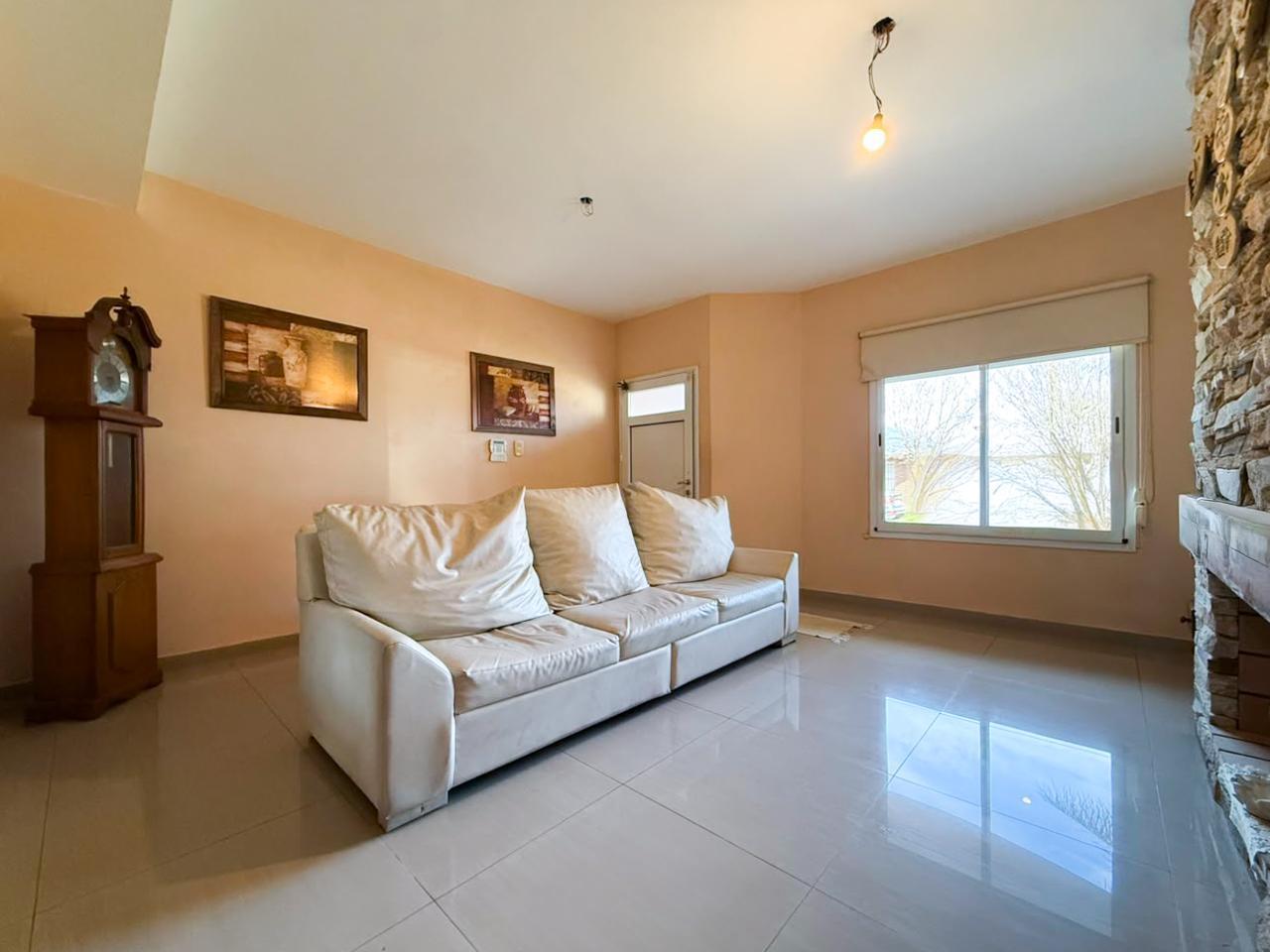 Foto de VENTA/PERMUTA: Casa de 4 con Cochera y Patio. Cañada de Gómez, imagen 5