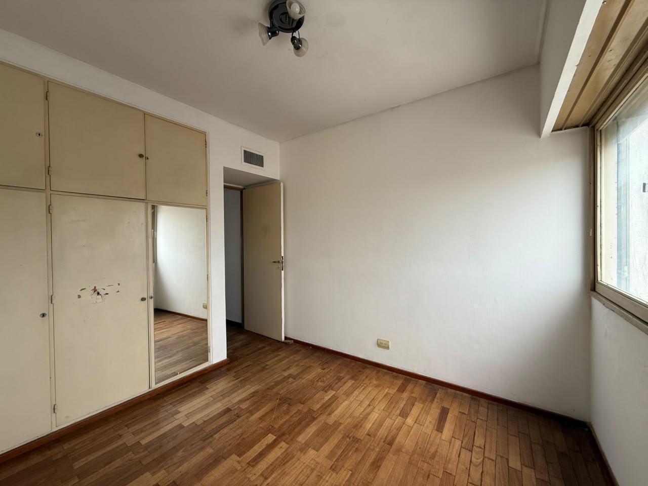 Foto de VENTA/ PERMUTA- Departamento de 1 dormitorio con balcón - Cañada de, imagen 1