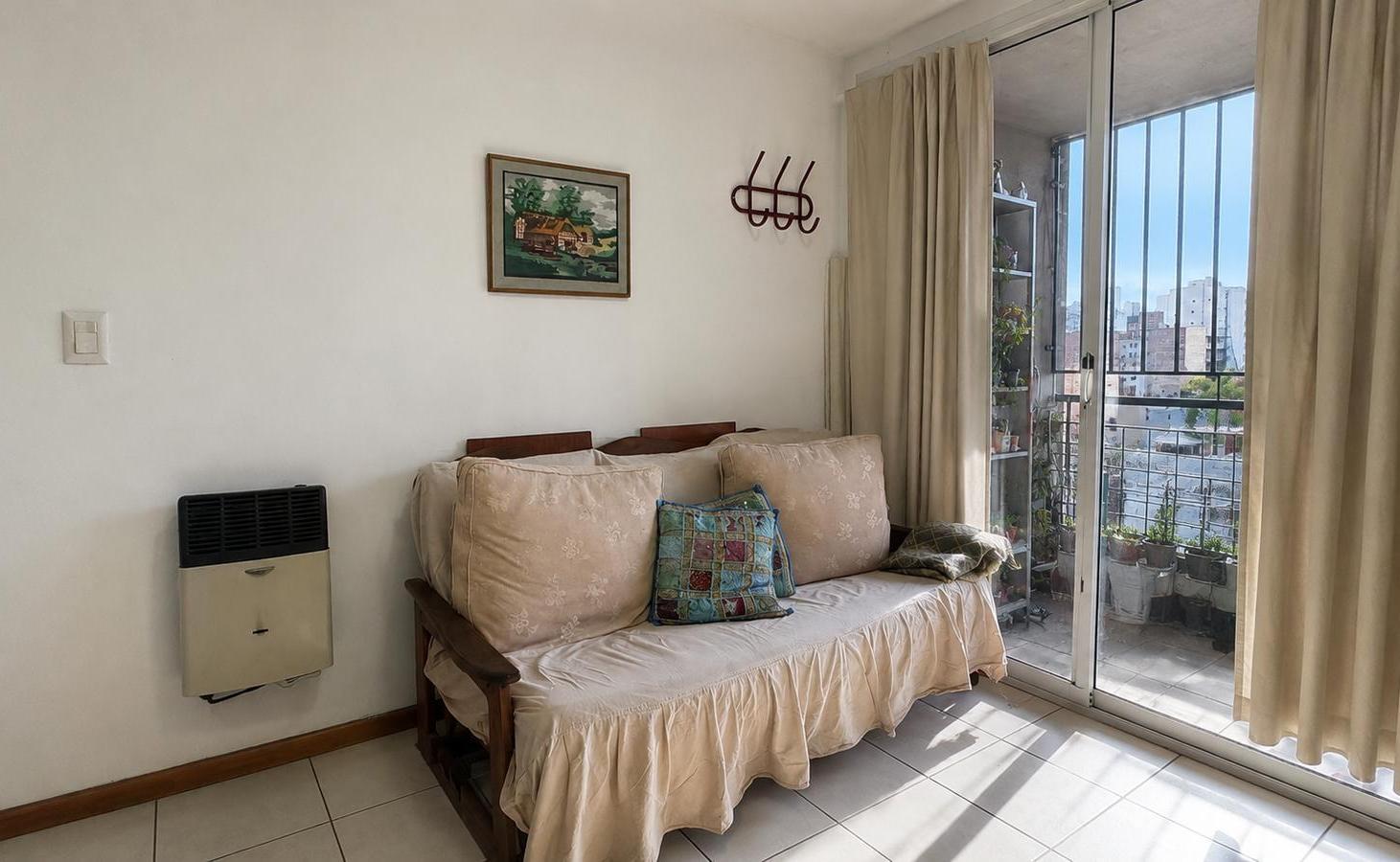 Foto de VENTA - Departamento 1 dormitorio al frente. Echesortu, imagen 4