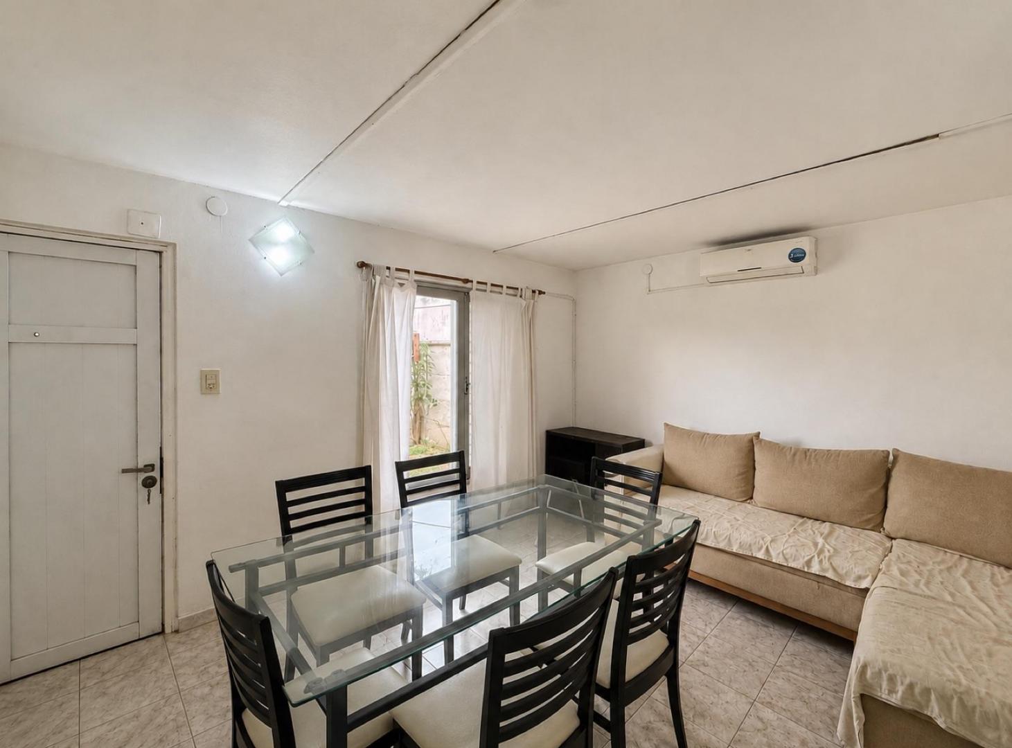 Foto de VENTA/ PERMUTA- Casa de 2 dormitorios con cochera y patio- Cañada De, imagen 1