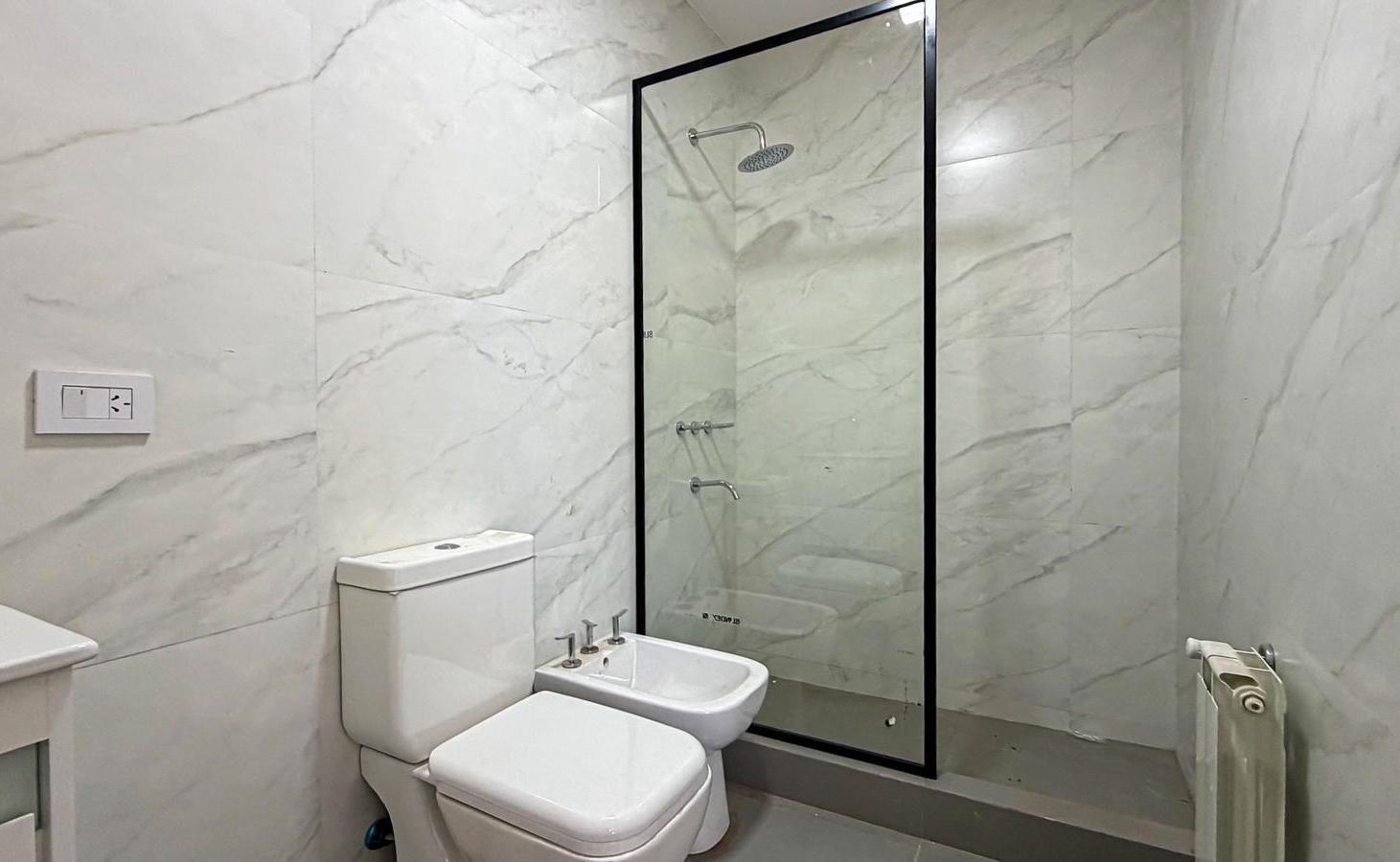 Foto de Casa en VENTA - 3 Dormitorios, Jardin, Galeria y Piscina - Don Mateo, imagen 5