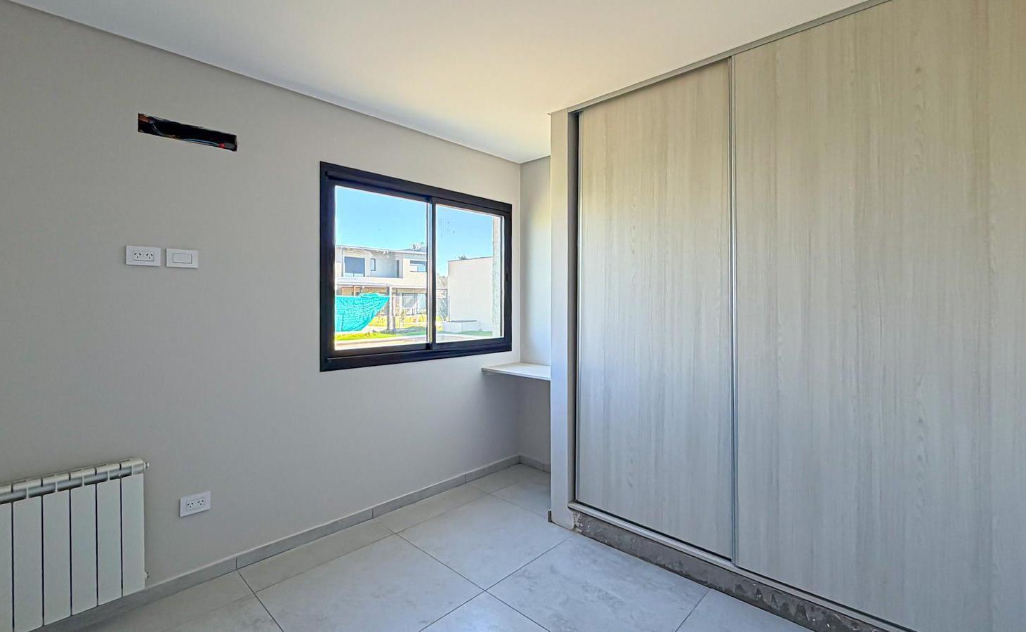 Foto de Casa en VENTA - 3 Dormitorios, Jardin, Galeria y Piscina - Don Mateo, imagen 1
