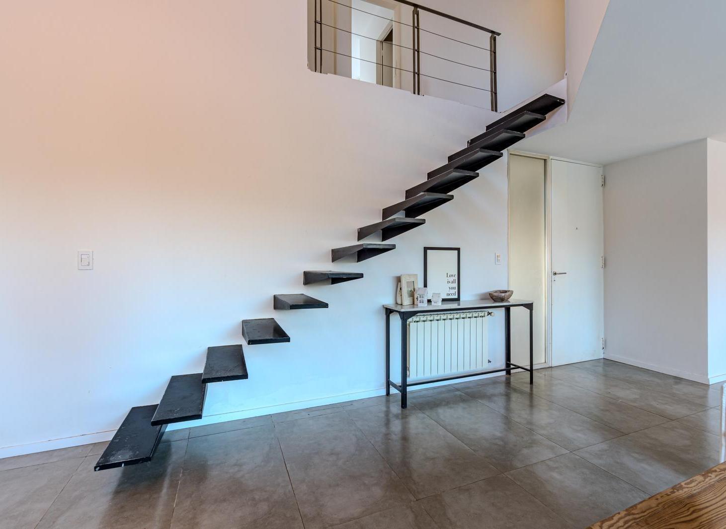 Foto de VENTA – Casa de cuatro dormitorios con pileta y galería con parrillero, imagen 1