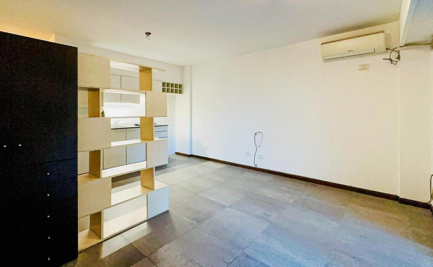 Foto de ALQUILER - Departamento Monoambiente con Balcón al Frente - Centro, imagen 4