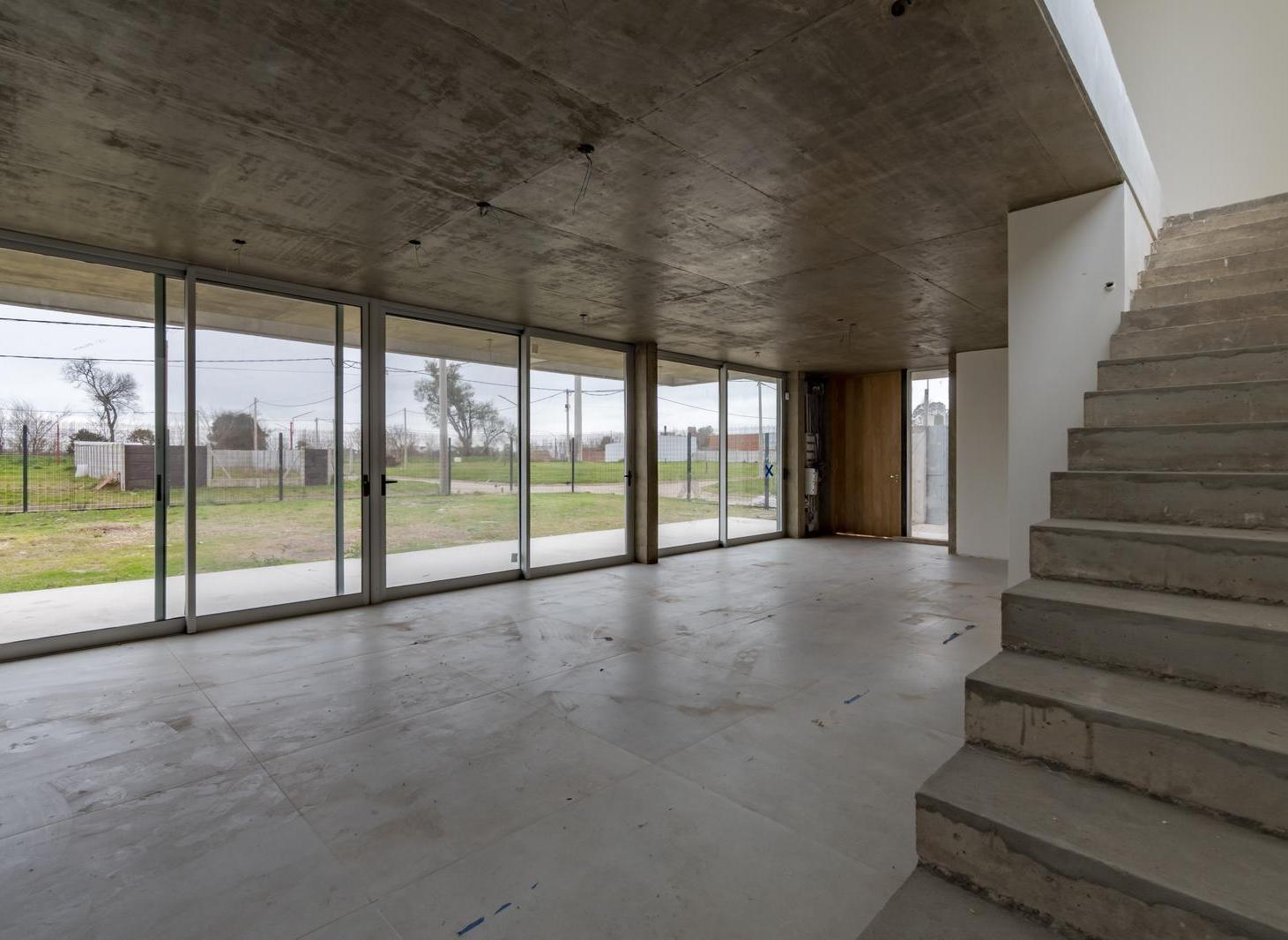 Foto de VENTA/PERMUTA: Casa a Estrenar en Ultimos Detalles de Obra, de 3, imagen 5