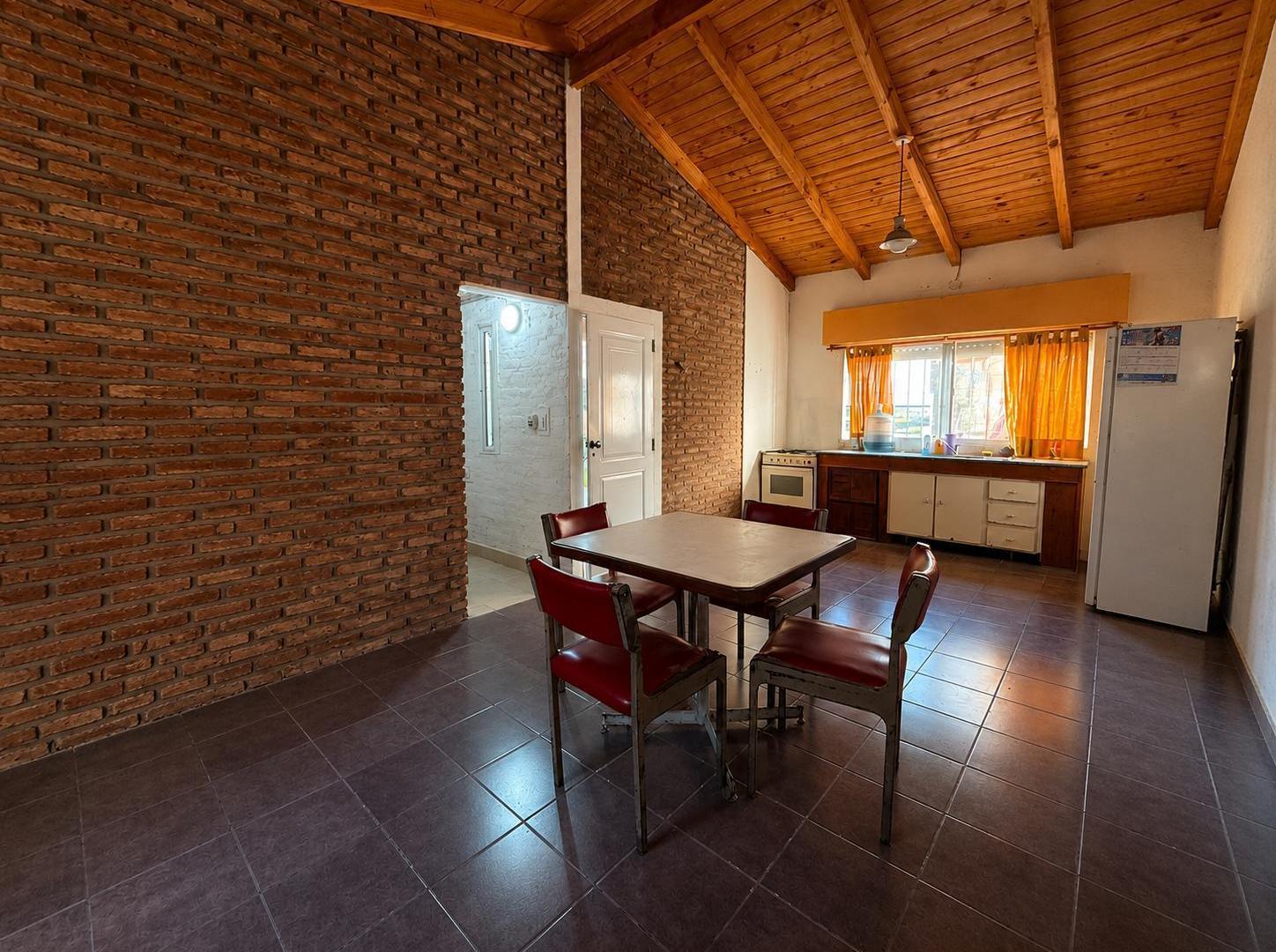 Foto de VENTA - Casa de un dormitorio, patio y pileta - Funes., imagen 5