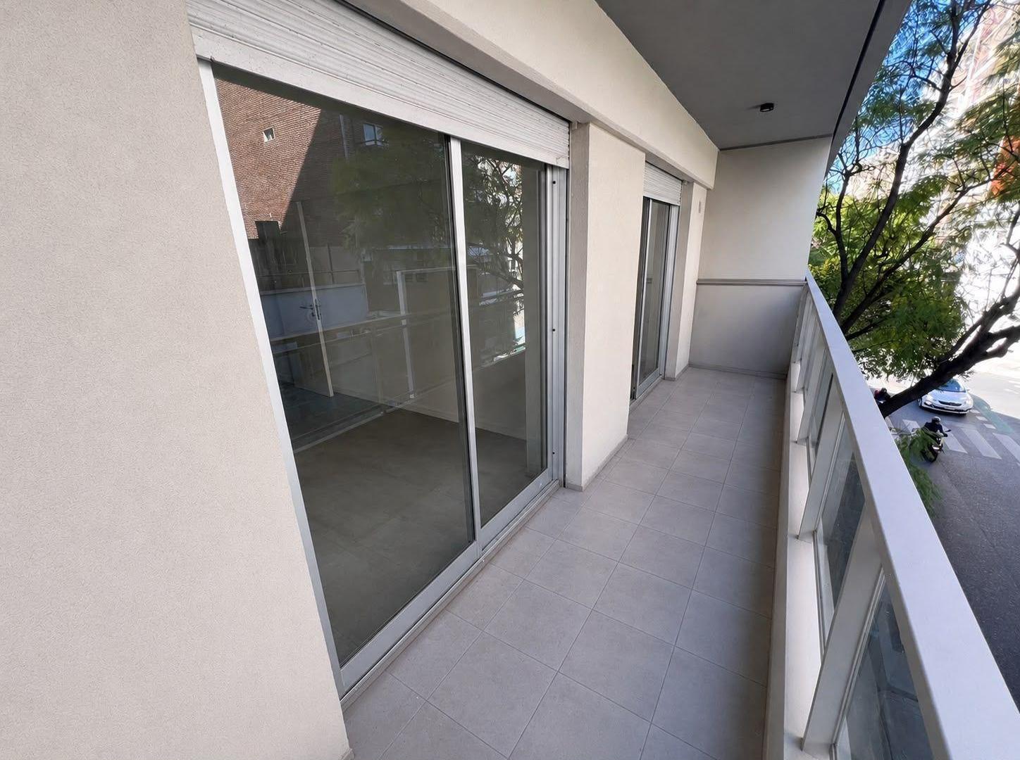 Foto de VENTA DEPARTAMENTO 1 DORMITORIO C/COMODIN AMENITIES CENTRO RIO ROSARIO, imagen 2
