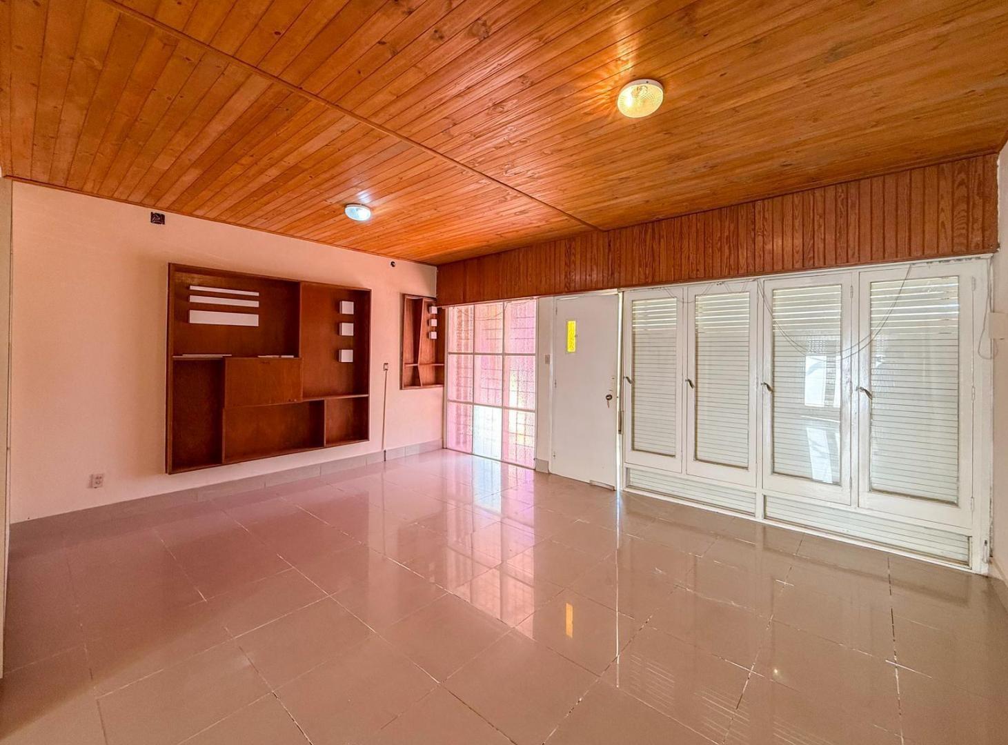 Foto de VENTA/PERMUTA: Casa de 3 Dormitorios con Patio. Cañada de Gómez., imagen 3