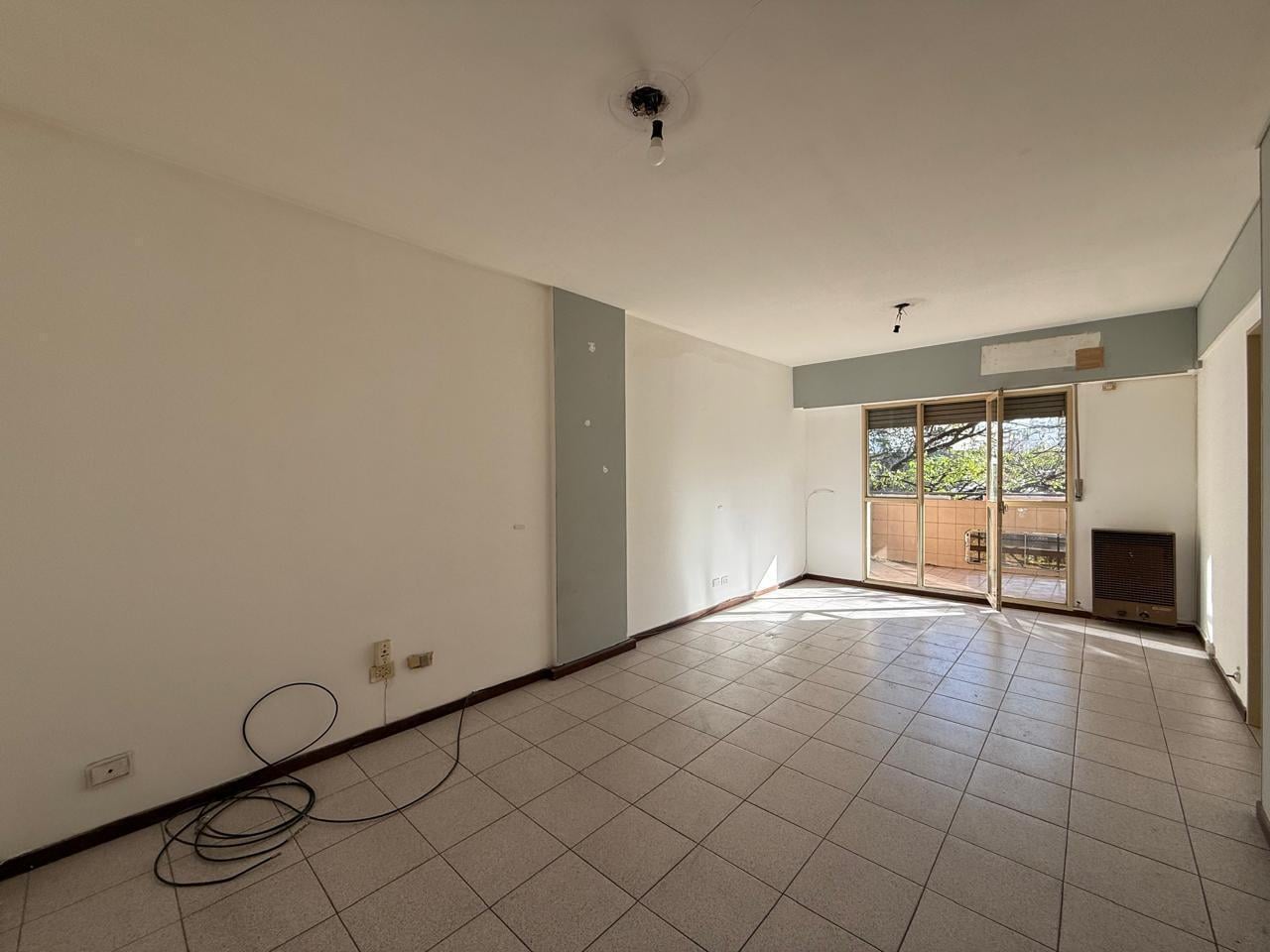 Foto de VENTA - Departamento de dos dormitorios con balcon, cochera y baulera, imagen 4