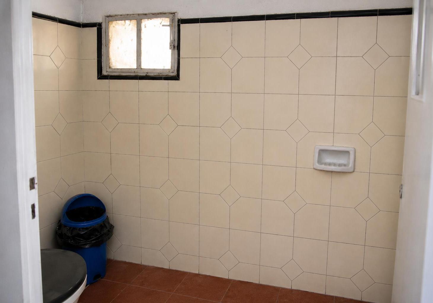 Foto de VENTA – Galpón con oficinas – 500 m² – Doble ingreso por Ov. Lagos y, imagen 3