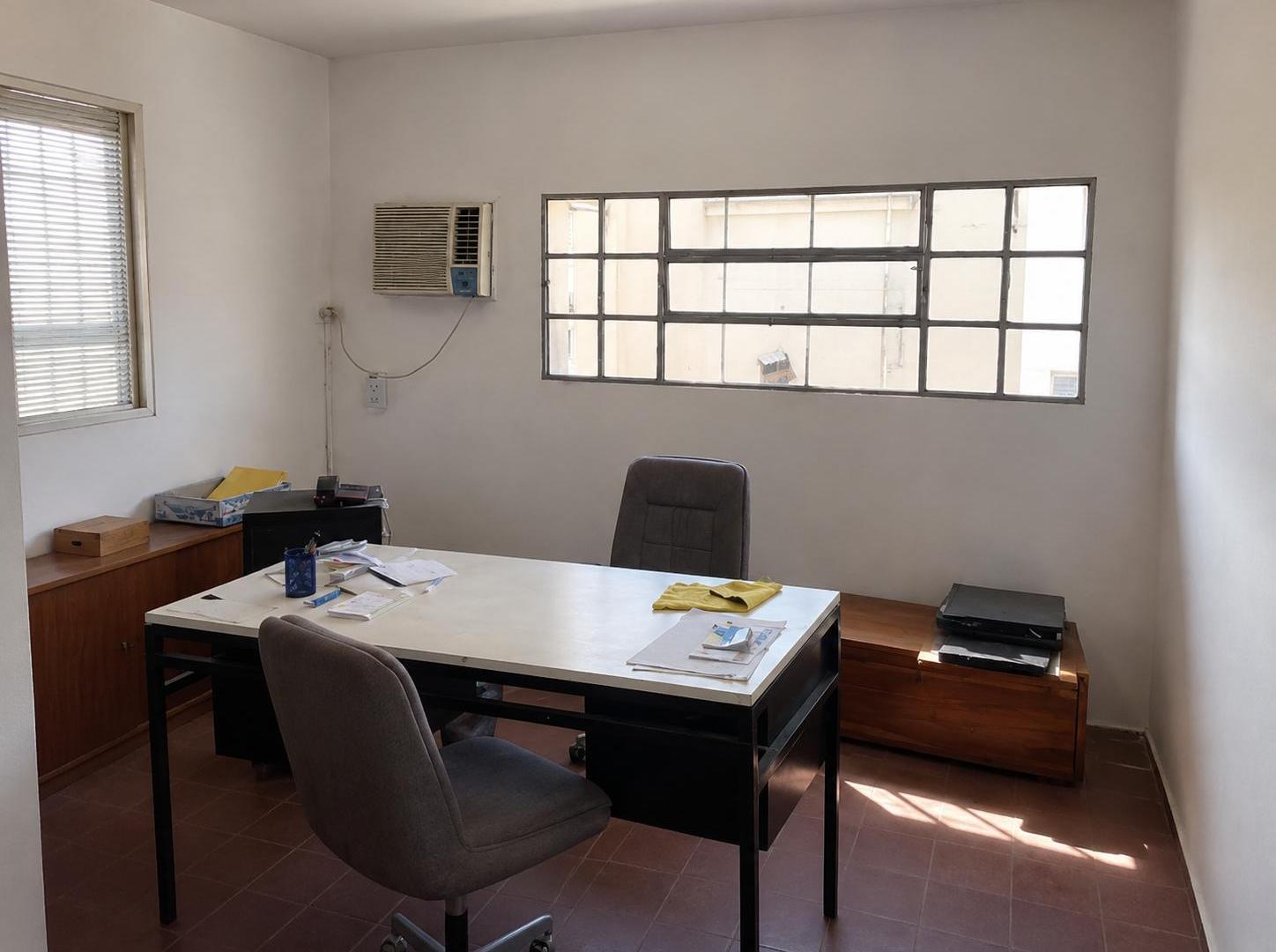 Foto de VENTA – Galpón con oficinas – 500 m² – Doble ingreso por Ov. Lagos y, imagen 2