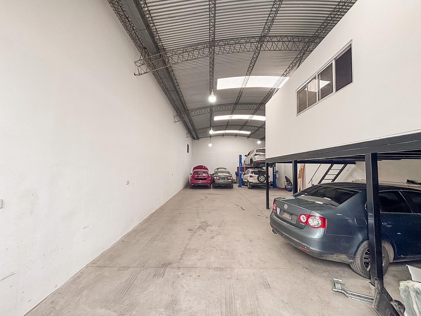 Foto de VENTA/PERMUTA: Galpón con oficina APTO CREDITO- Bella Vista, Rosario, imagen 3