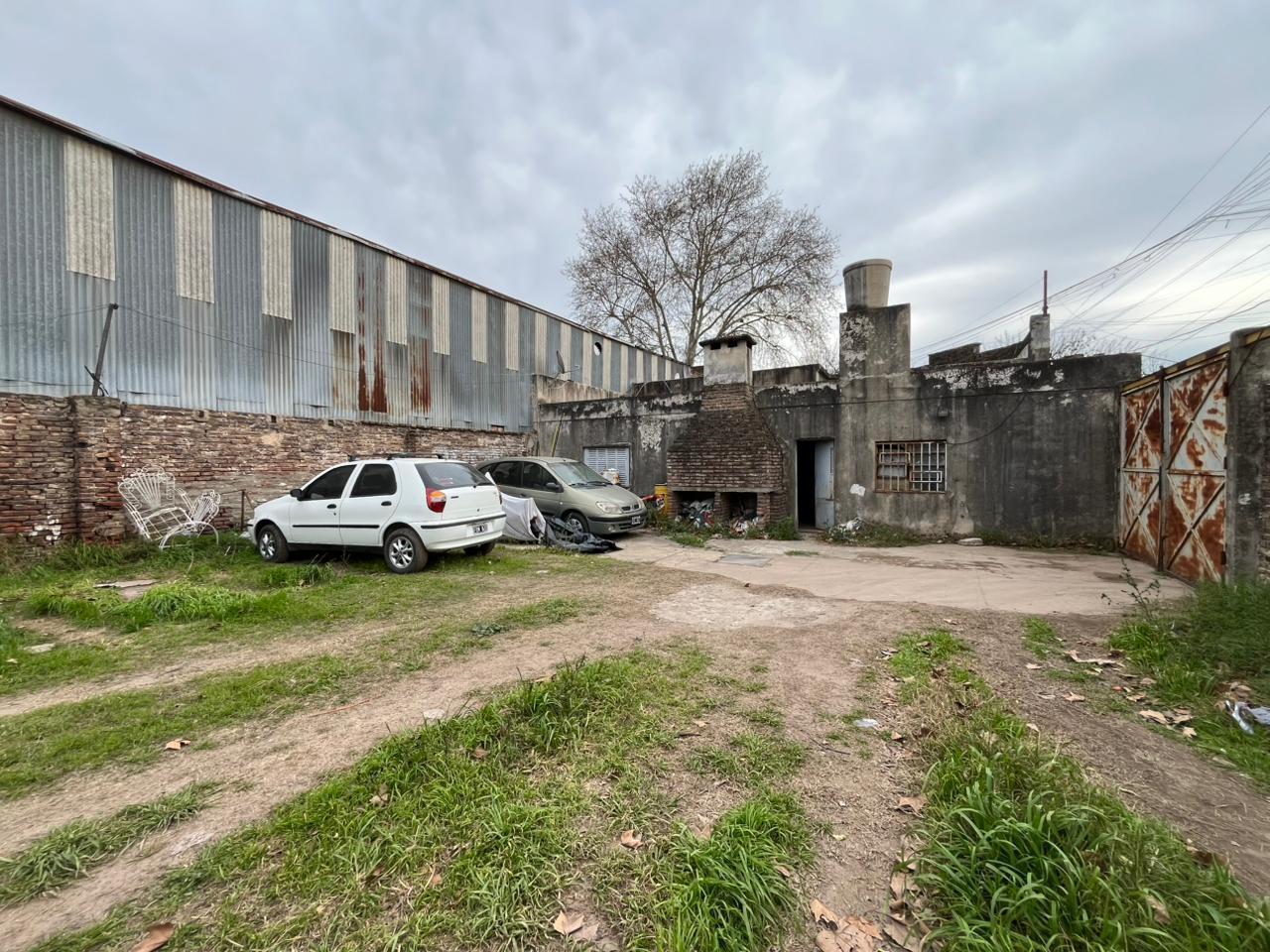 Foto de VENTA/PERMUTA- Casa/lote de esquina., imagen 3