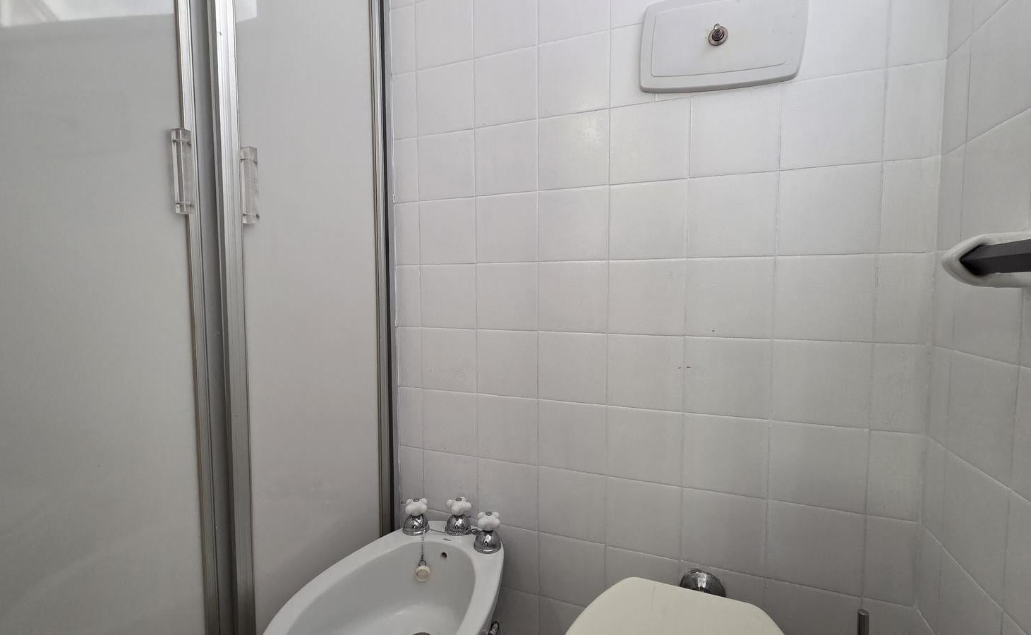 Foto de VENTA - Departamento reciclado de un dormitorio con balcón francés, imagen 5