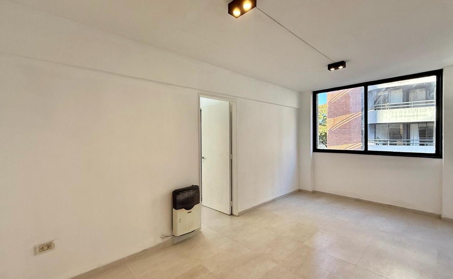 Foto de VENTA/PERMUTA - Departamento de 2 dormitorios - Centro, Rosario, imagen 1