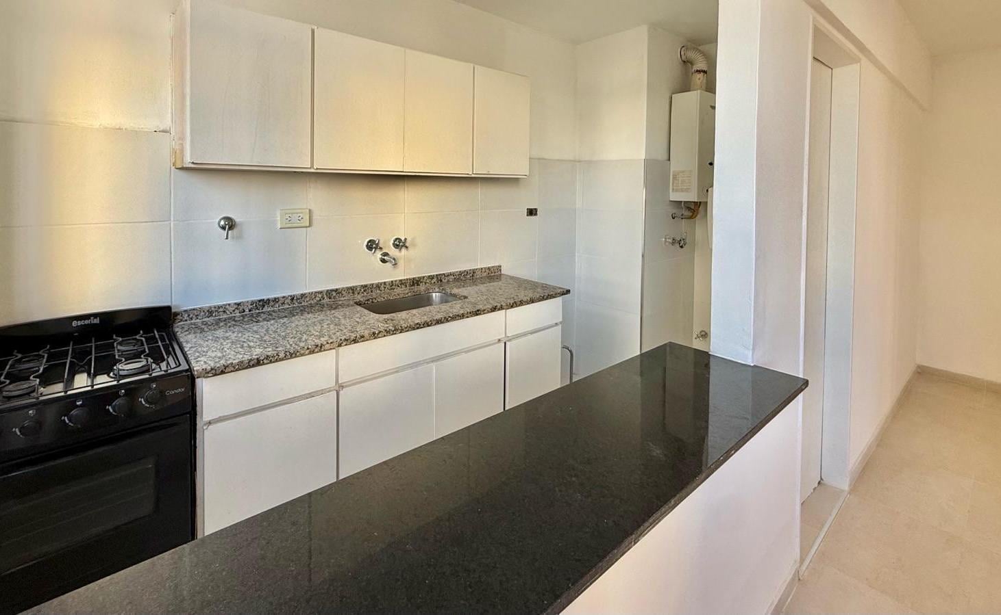 Foto de VENTA/PERMUTA - Departamento de 2 dormitorios - Centro, Rosario, imagen 5