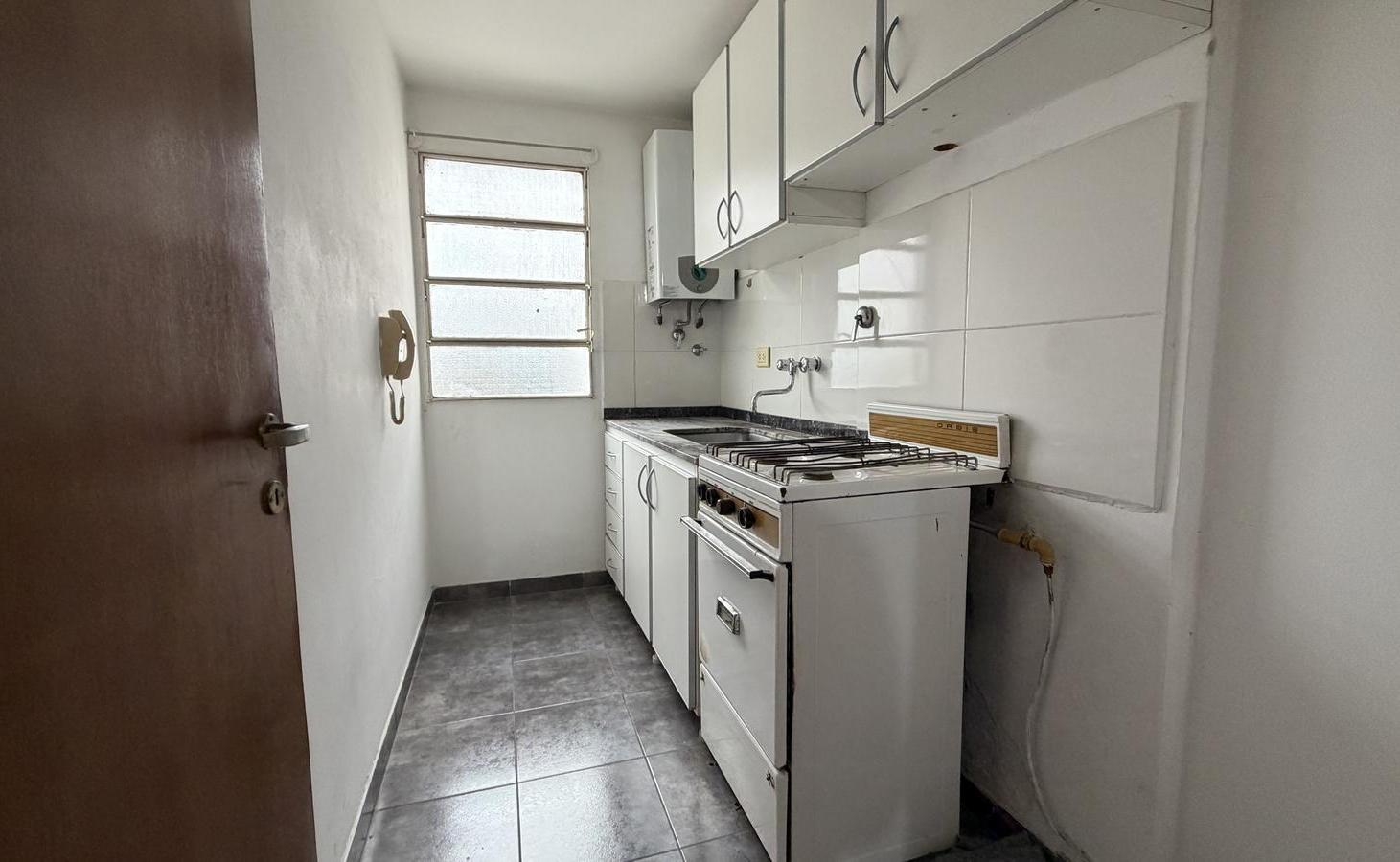 Foto de VENTA/PERMUTA - Departamento 1 dormitorio. Barrio Martin. Rosario, imagen 2