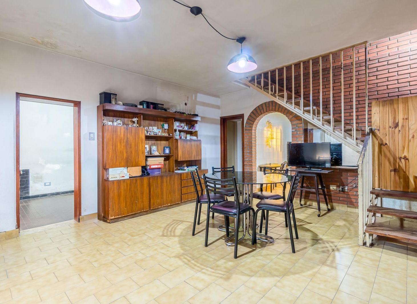 Foto de Venta Casa 3 dormitorios mas dos comodin Barrio Parque, imagen 1