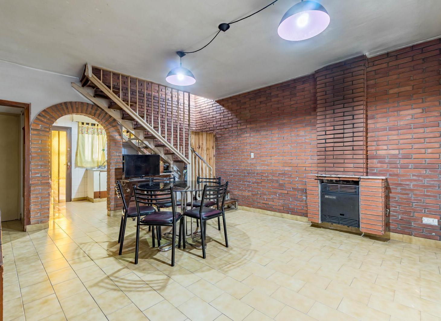Venta Casa  3 dormitorios  mas dos comodin Barrio Parque
