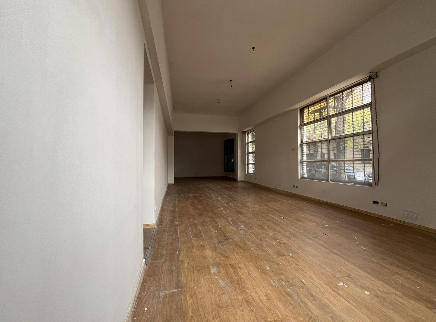 Foto de ALQUIER - Local comercial de 200 mts2 en Abasto - Rosario, imagen 4
