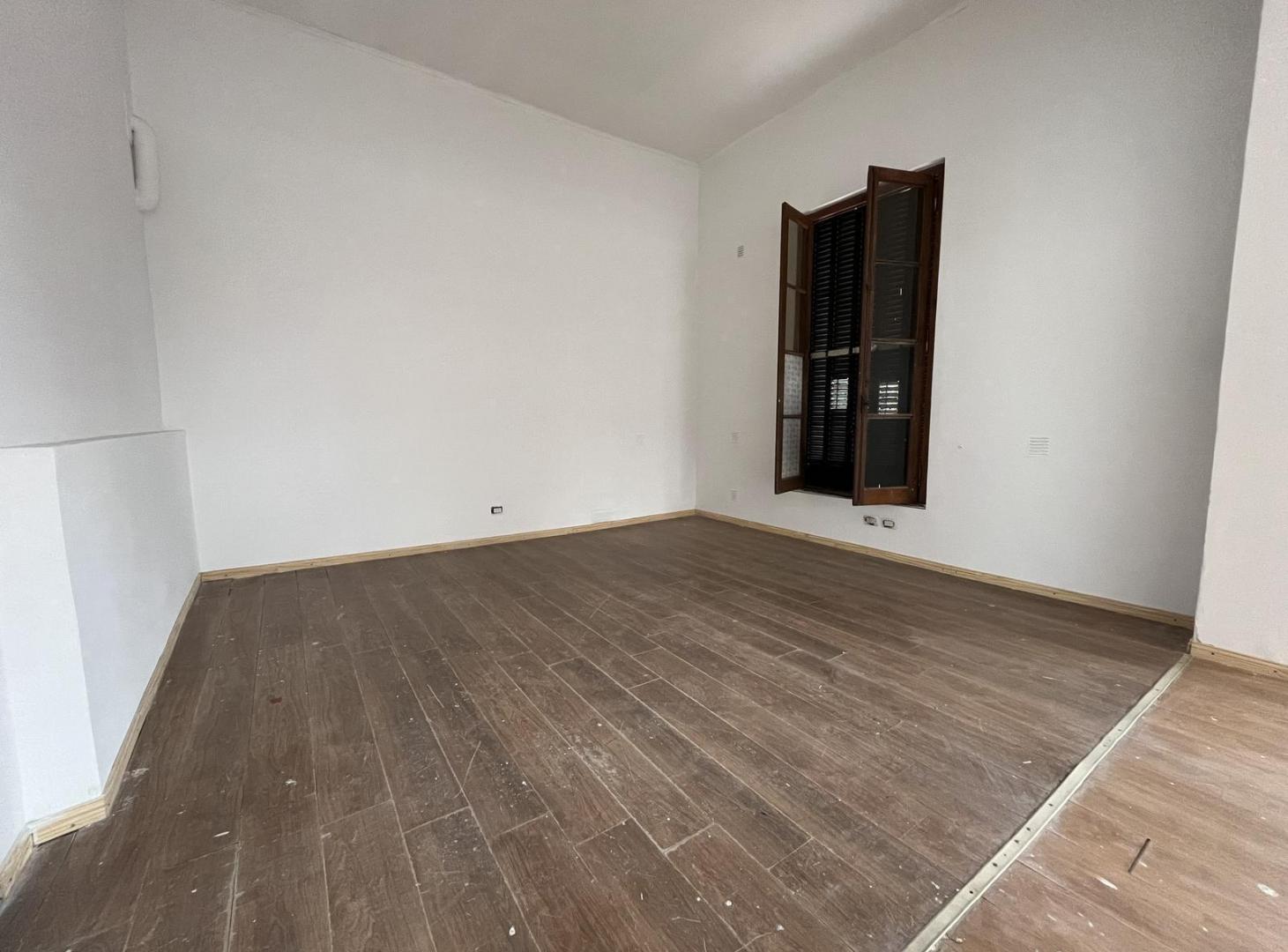 Foto de ALQUIER - Local comercial de 200 mts2 en Abasto - Rosario, imagen 3