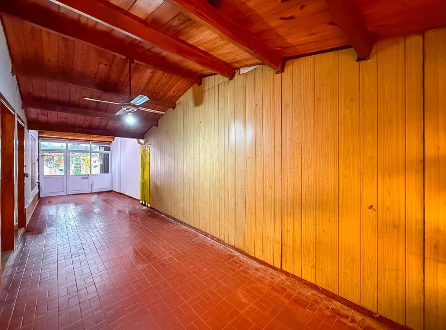 Foto de VENTA/ PERMUTA- Casa de 2 dormitorios, jardín y cochera- Cañada de Gómez, imagen 2