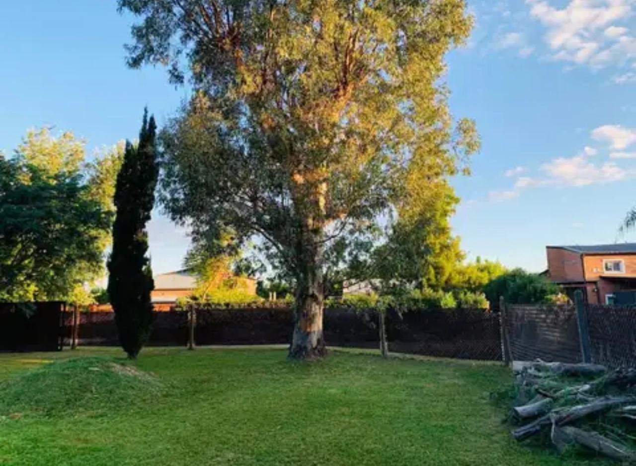 Foto de VENTA - Terreno con pileta - Barrio Campos de Ibarlucea -, imagen 2