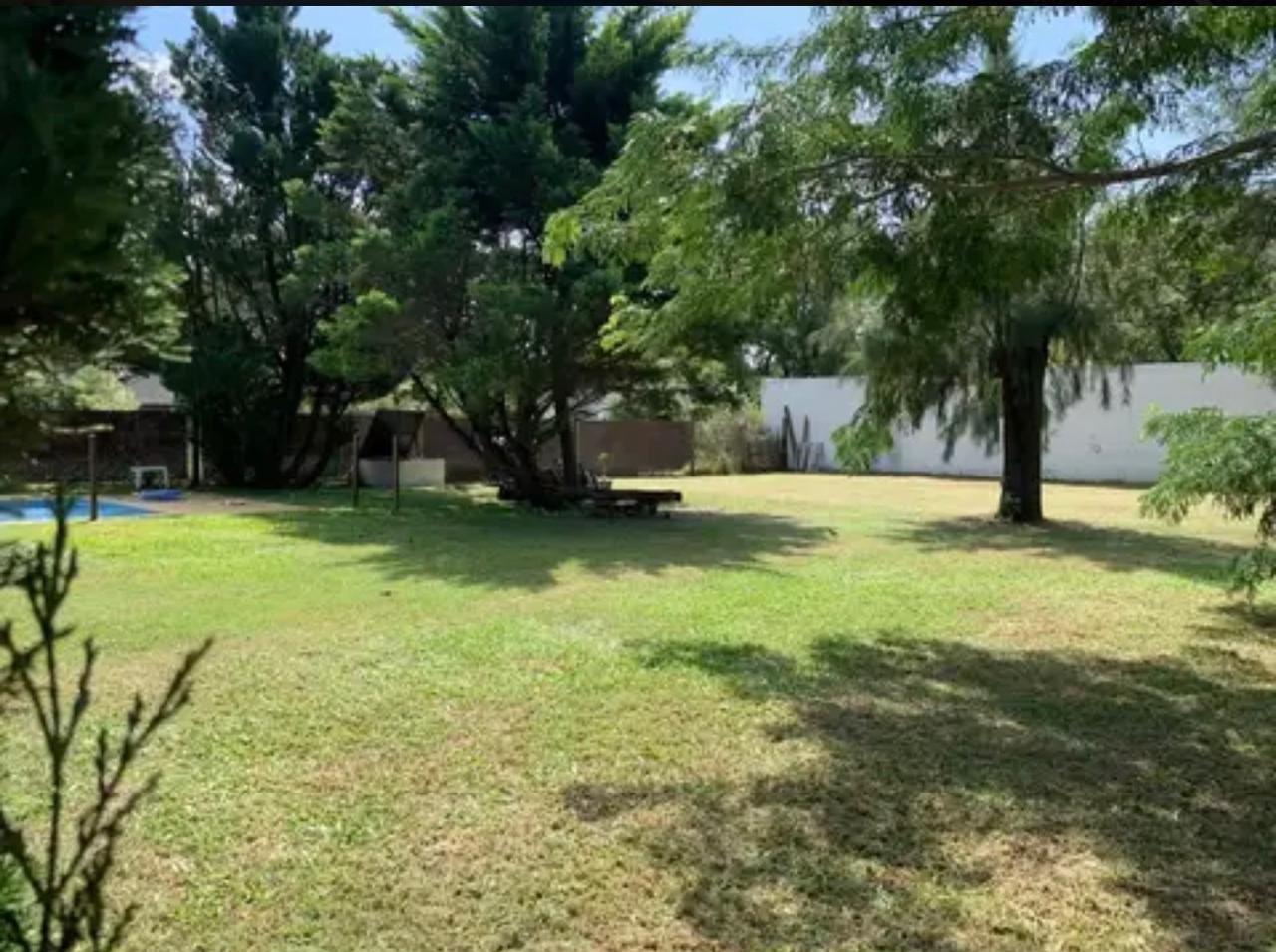 Foto de VENTA - Terreno con pileta - Barrio Campos de Ibarlucea -, imagen 3
