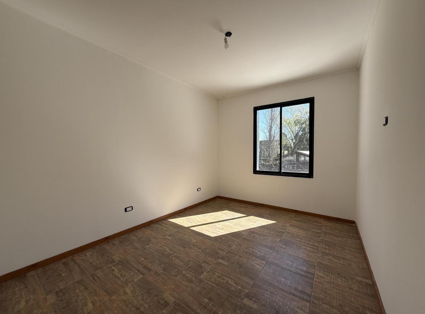 Foto de VENTA – Dúplex de 3 dormitorios con cochera y pileta. Roldán., imagen 4