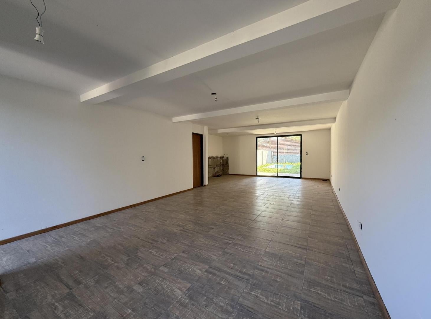 Foto de VENTA – Dúplex de 3 dormitorios con cochera y pileta. Roldán., imagen 1
