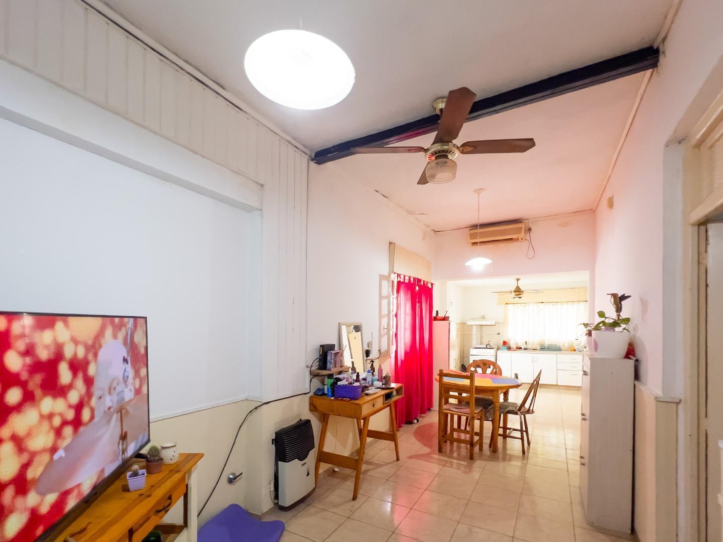 Foto de VENTA/PERMUTA. Casa de dos dormitorios y patio, APTA CRÉDITO, en Cañada, imagen 1