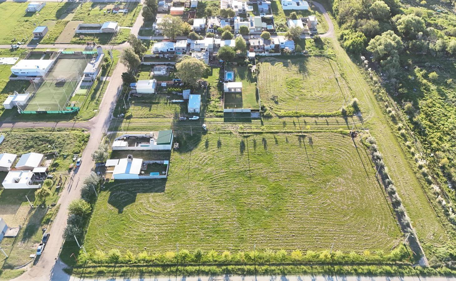 Foto de VENTA – Terrenos en zona sur de Armstrong, imagen 2