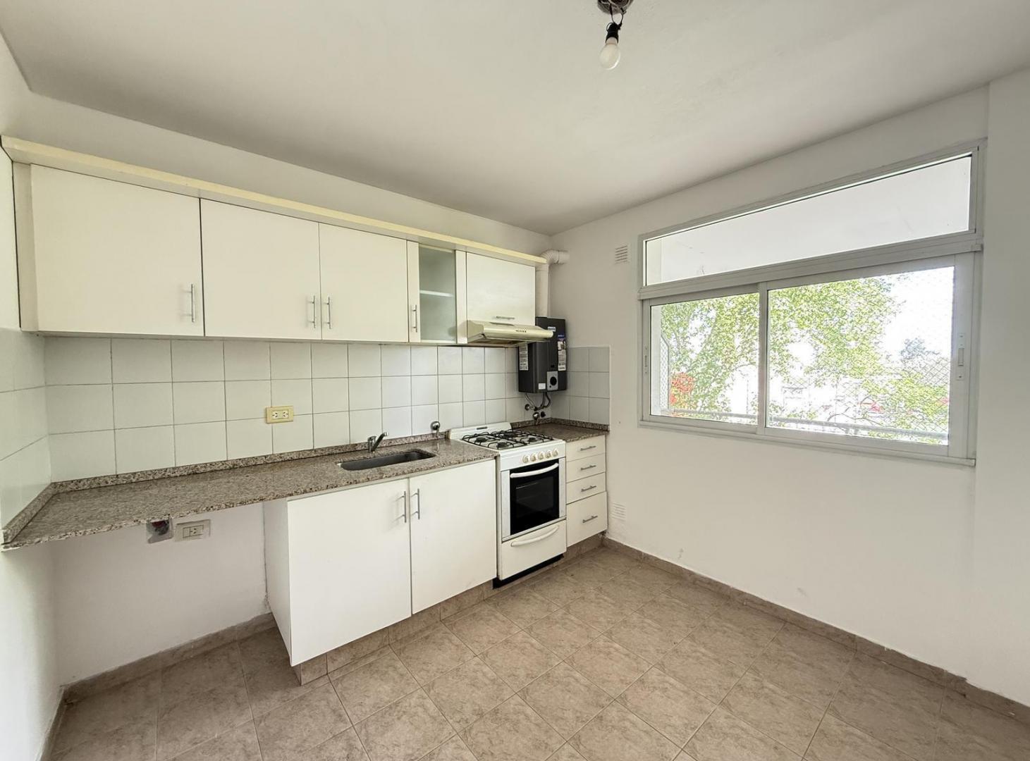 Foto de ALQUILER – Departamento 2 dormitorios– Rosario. Cuenta con balcón y, imagen 3