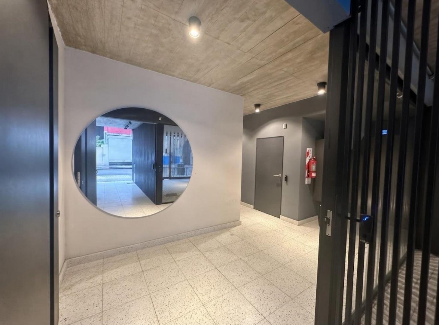 Foto de VENTA Oficina con patio en planta baja, Barrio Pichincha, Rosario.-, imagen 4