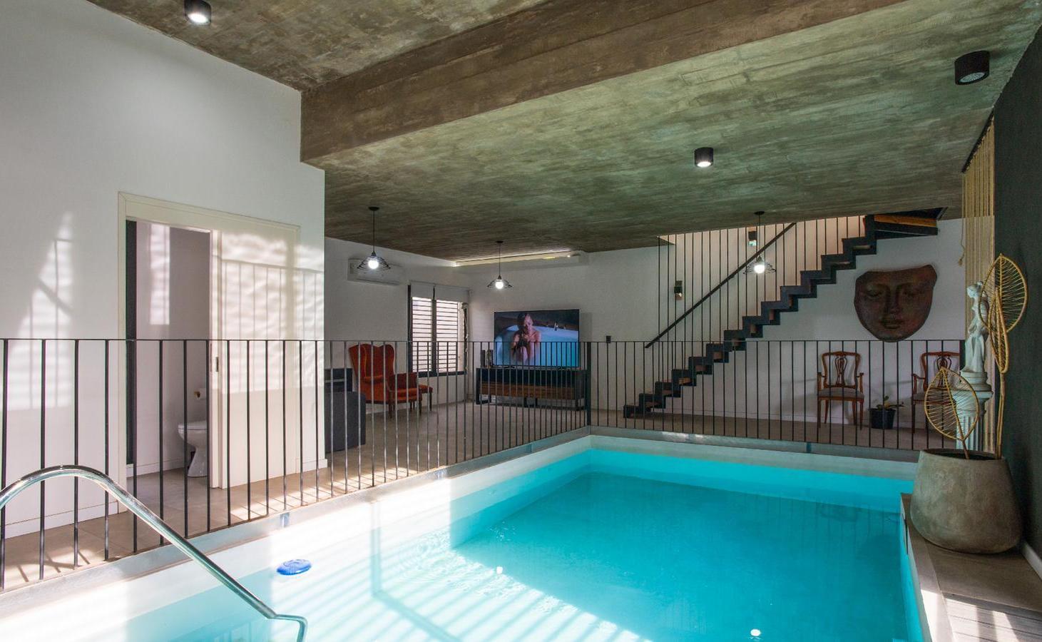Foto de VENTA/PRMUTA- Casa de 3 dormitorios con jardín y piscina. Funes, imagen 4