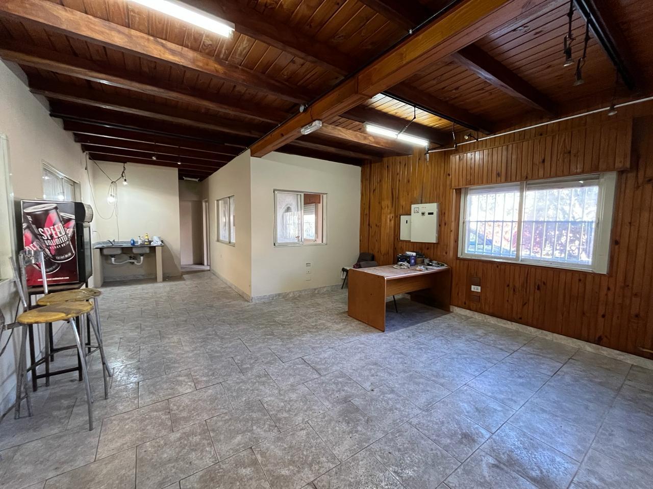 Foto de ALQUILER- Galpón de 770 metros cuadrados con oficina, Barrio Triangulo, imagen 3