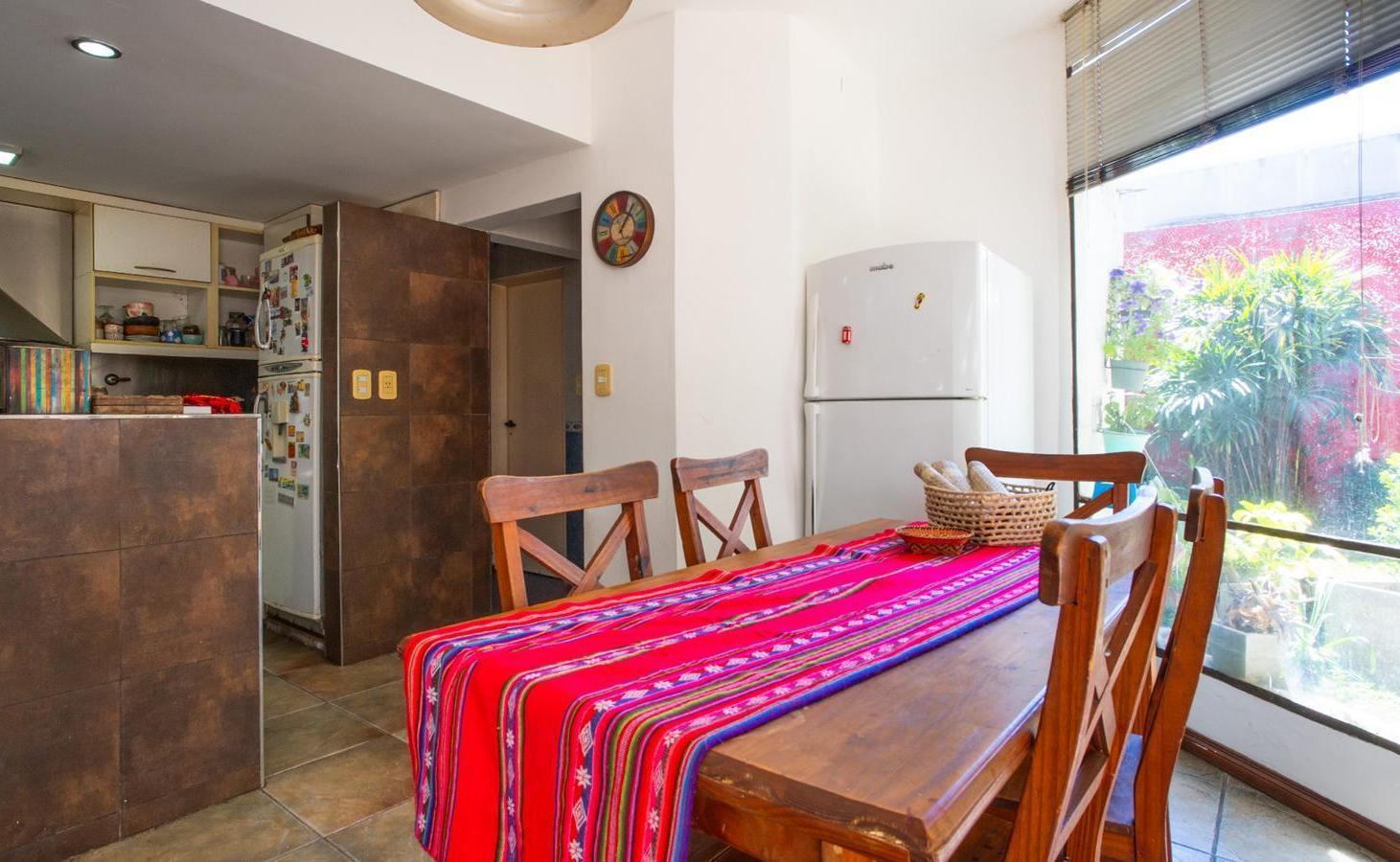 Foto de VENTA/PERMUTA - Casa de 4 dormitorios, patio, balcon y cocheras. Luis, imagen 3