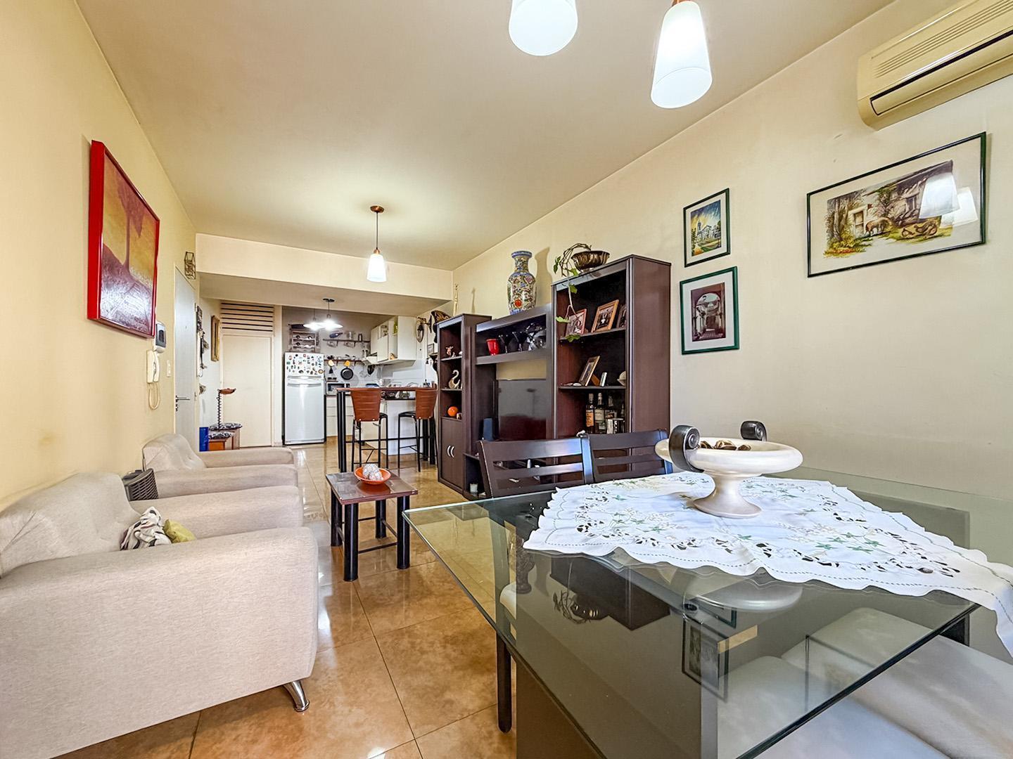 Foto de VENTA/PERMUTA -Departamento de 1 dormitorio. Martin, Rosario., imagen 1