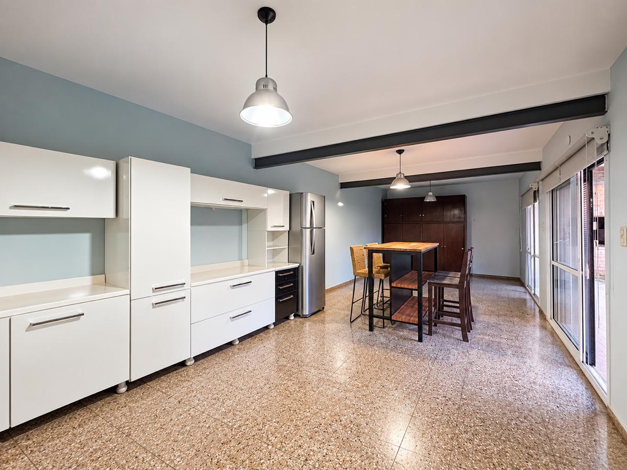 Foto de Venta | Permuta casa al frente de un dormitorio, cochera y jardin, imagen 4