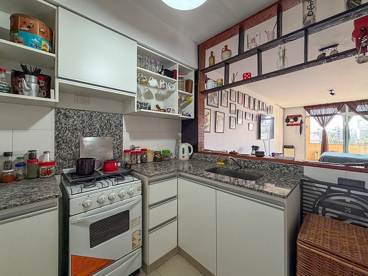 Foto de VENTA/PERMUTA - Departamento monoambiente con parrilla. Martin, Rosario., imagen 2