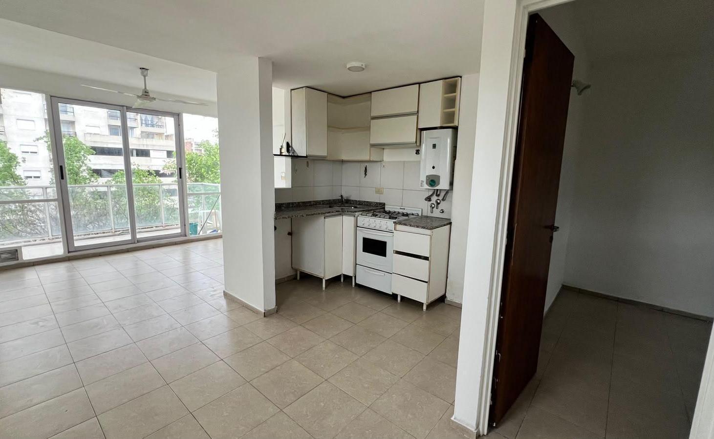Foto de VENTA - Departamento de 1 dormitorio con balcón al frente - Echesortu, imagen 3