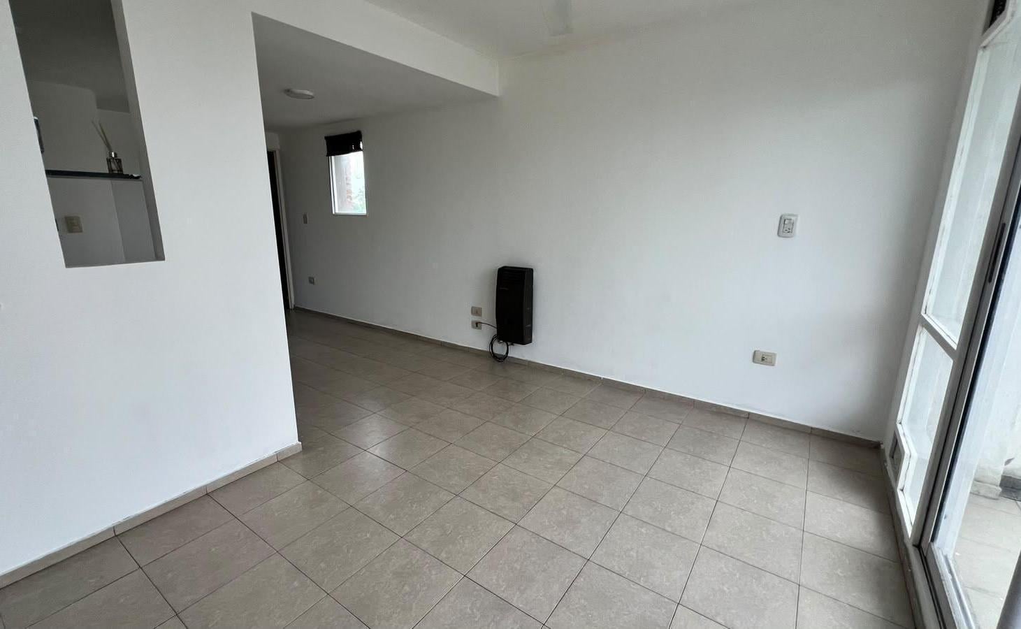 Foto de VENTA - Departamento de 1 dormitorio con balcón al frente - Echesortu, imagen 5