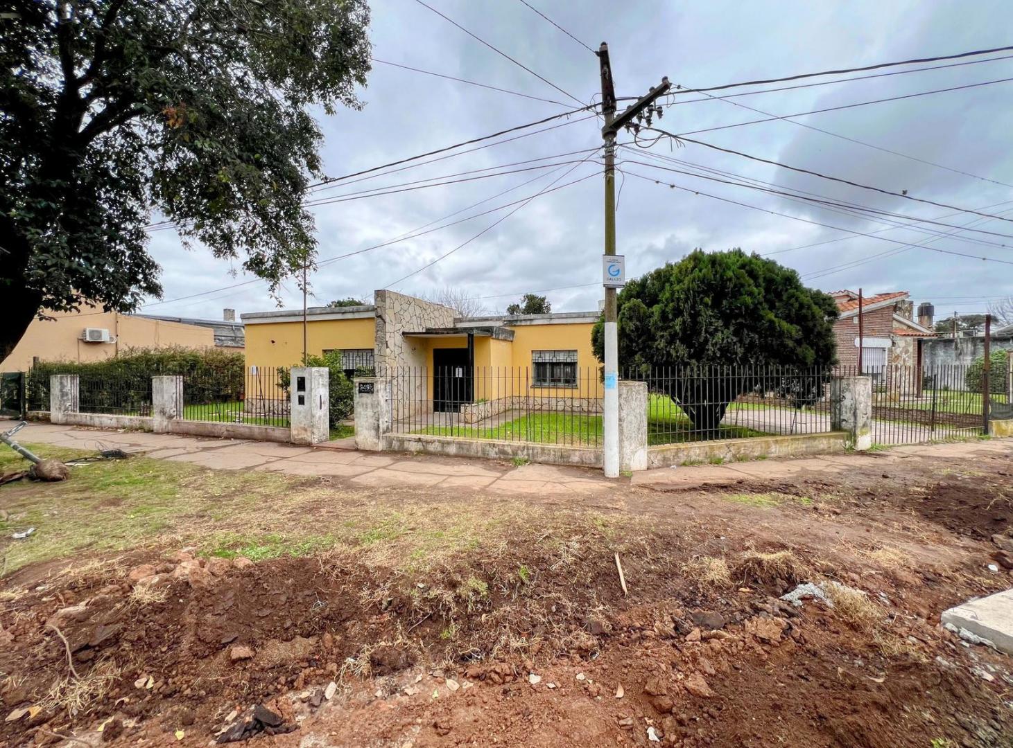 Foto de VENTA – Casa de 3 dormitorios – Ibarlucea, imagen 3