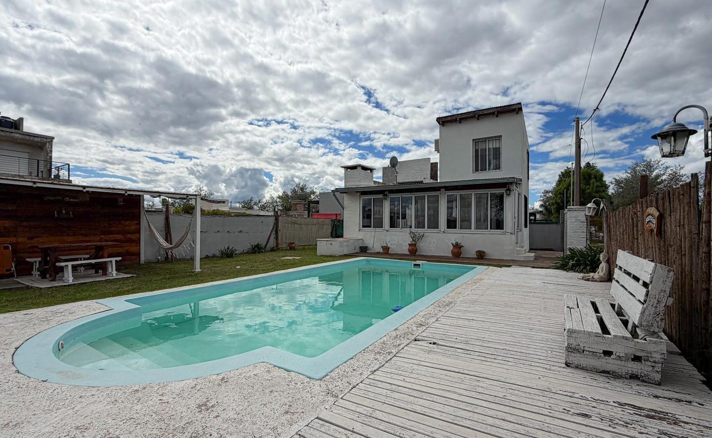 Foto de VENTA/PERMUTA - Casa de 1 dormitorio, quincho, pileta, Tierra de Sueños, imagen 1