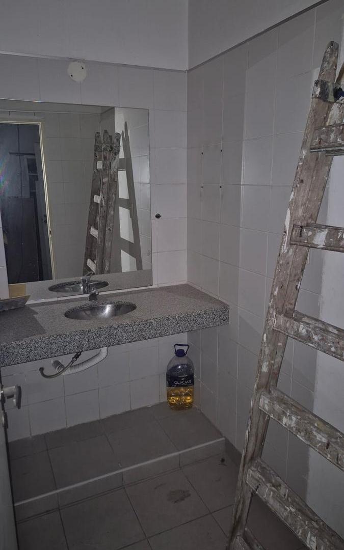 Foto de Alquiler Local Comercial sobre Av.25 de Mayo, a 500 mts de Av Gral Paz, imagen 5